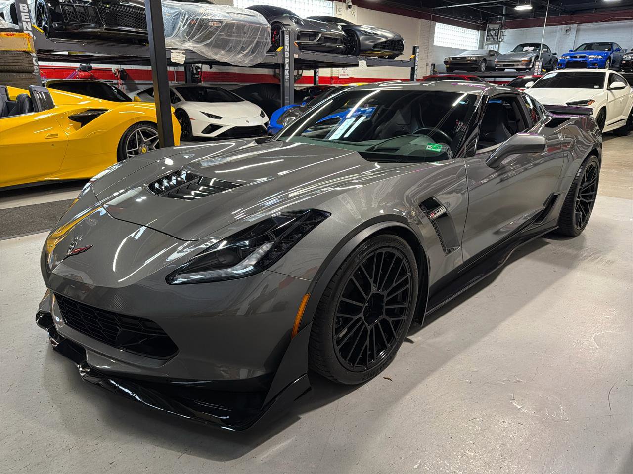 Used 2015 Chevrolet Corvette Z06 w/ 3LZ Preferred Equipment Group image 10