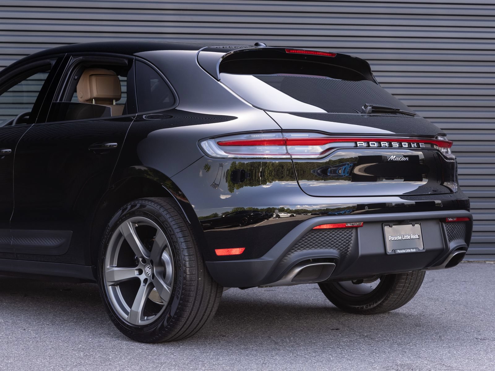 Certified 2026 Porsche Macan AWD/4WD image 11