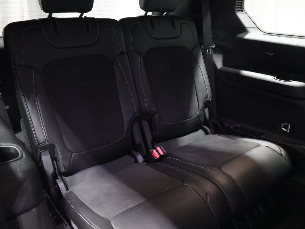 Used 2024 Jeep Grand Cherokee L Altitude AWD/4WD image 21