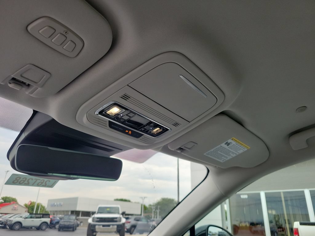 New 2026 Lincoln Nautilus Premier AWD/4WD image 30