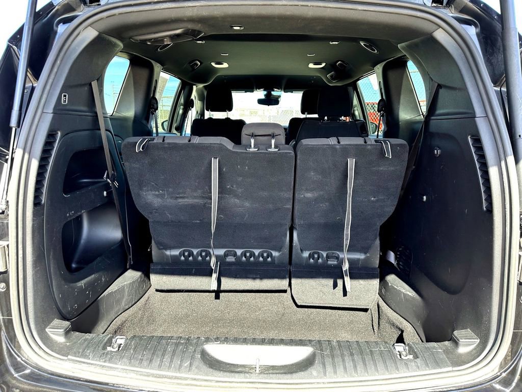 Used 2024 Chrysler Pacifica Touring FWD image 30