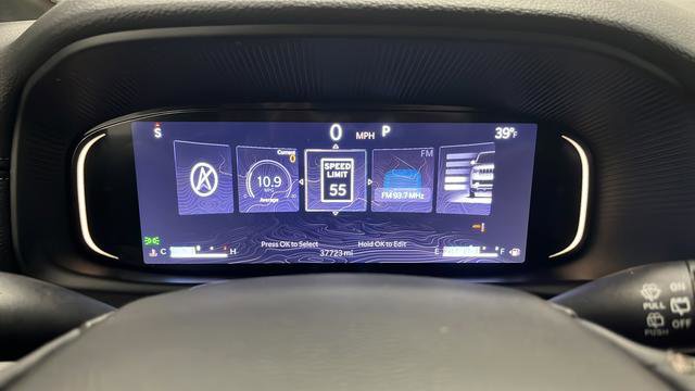 Used 2024 Jeep Wagoneer L Series II w/ Convenience Group I image 19