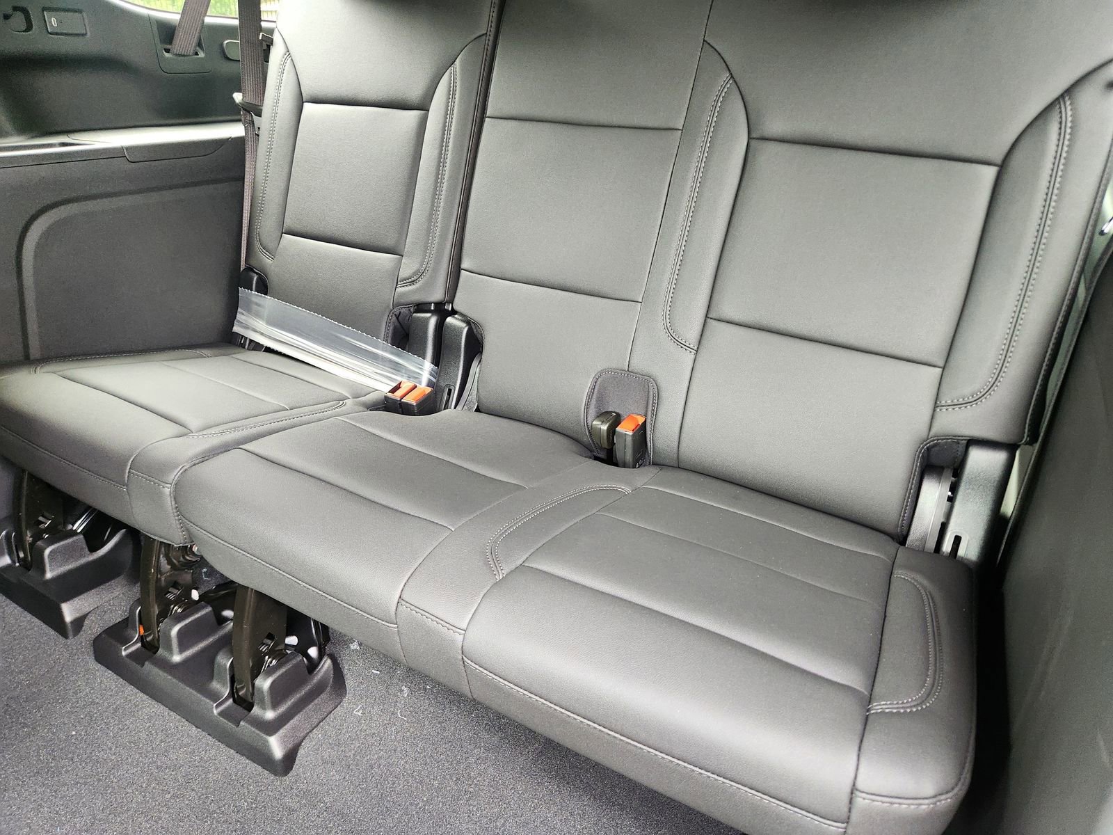 New 2026 Chevrolet Suburban LT w/ Comfort Package RWD image 25