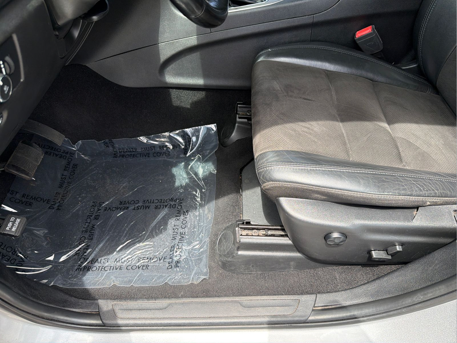 Used 2021 Jeep Grand Cherokee Laredo X RWD image 25
