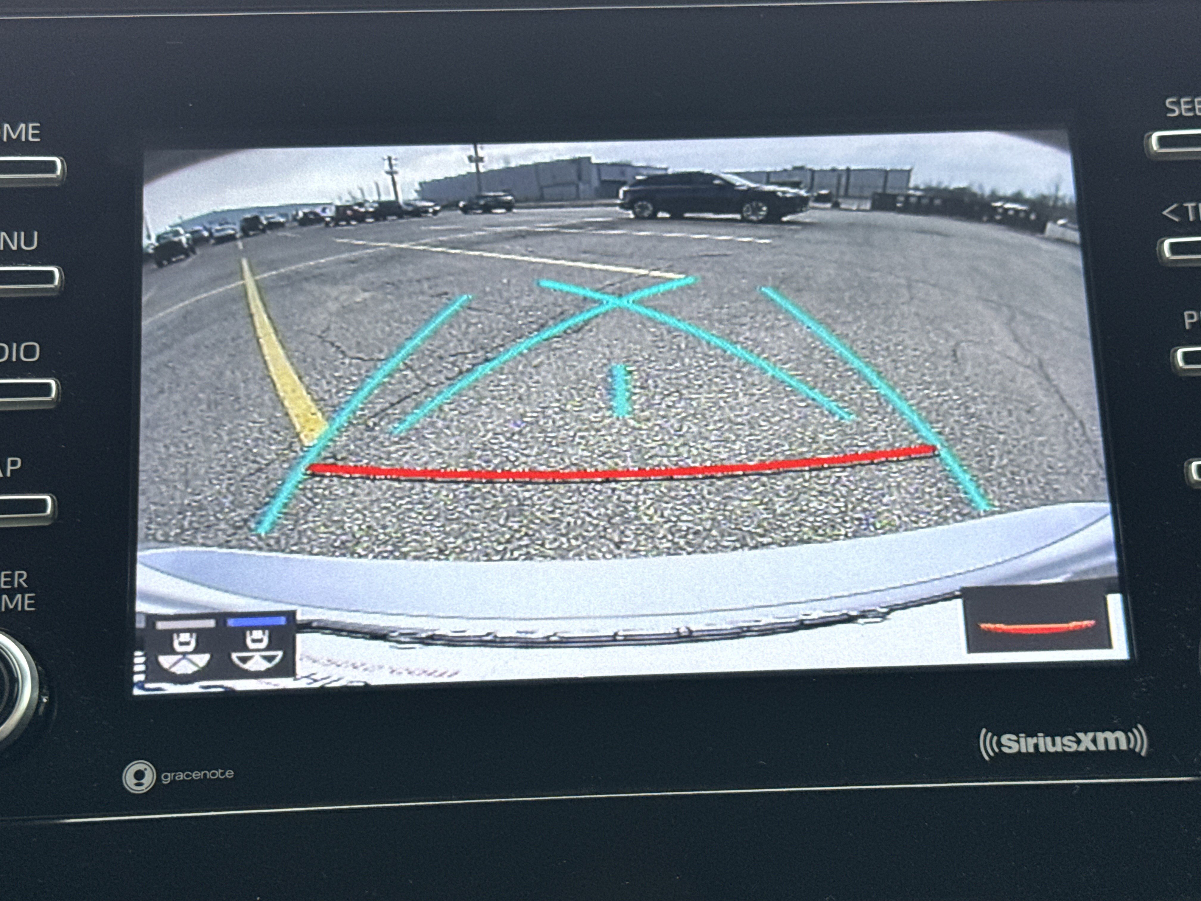 Used 2021 Toyota Camry SE image 13