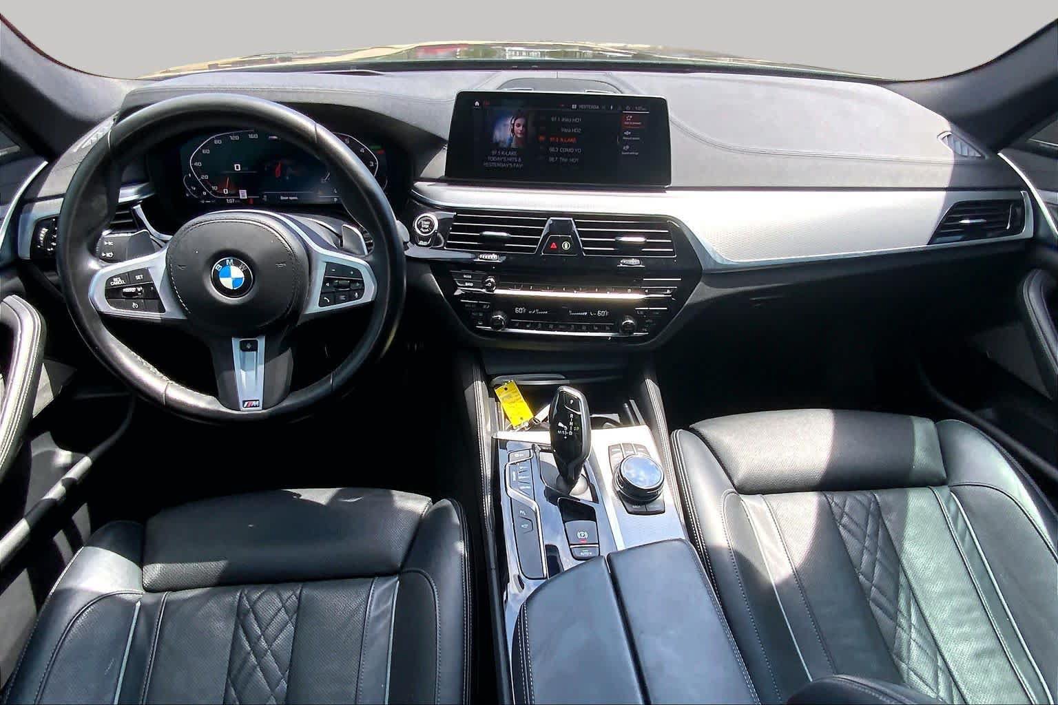 Used 2020 BMW M550i xDrive w/ Dynamic Handling Package AWD/4WD image 16