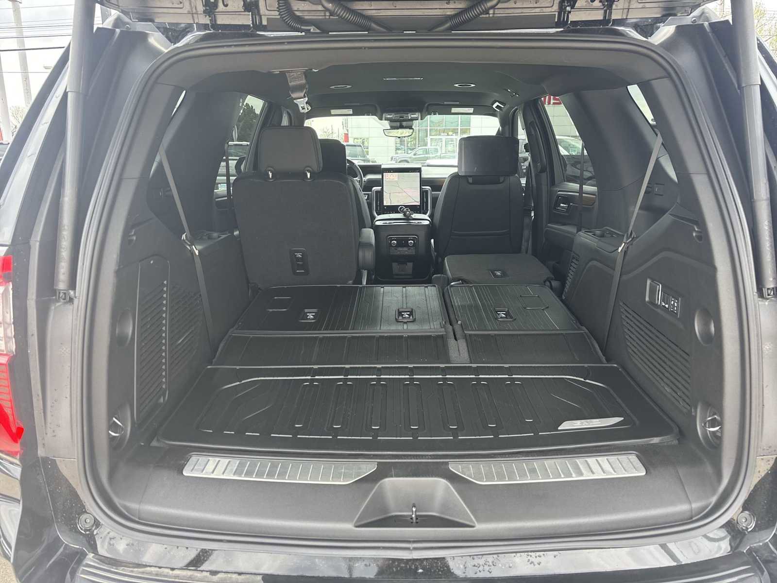 New 2025 GMC Yukon Denali w/ Advanced Technology Package AWD/4WD image 26