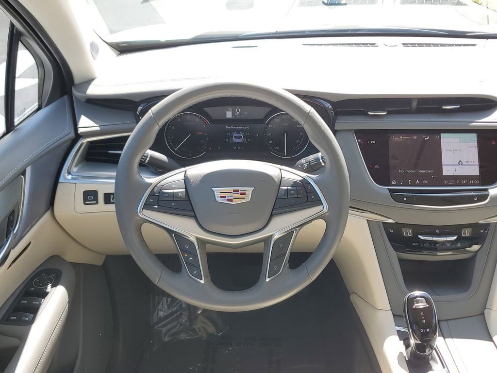 Certified 2023 Cadillac XT5 Premium Luxury w/ LPO, Floor Liner Package FWD image 18