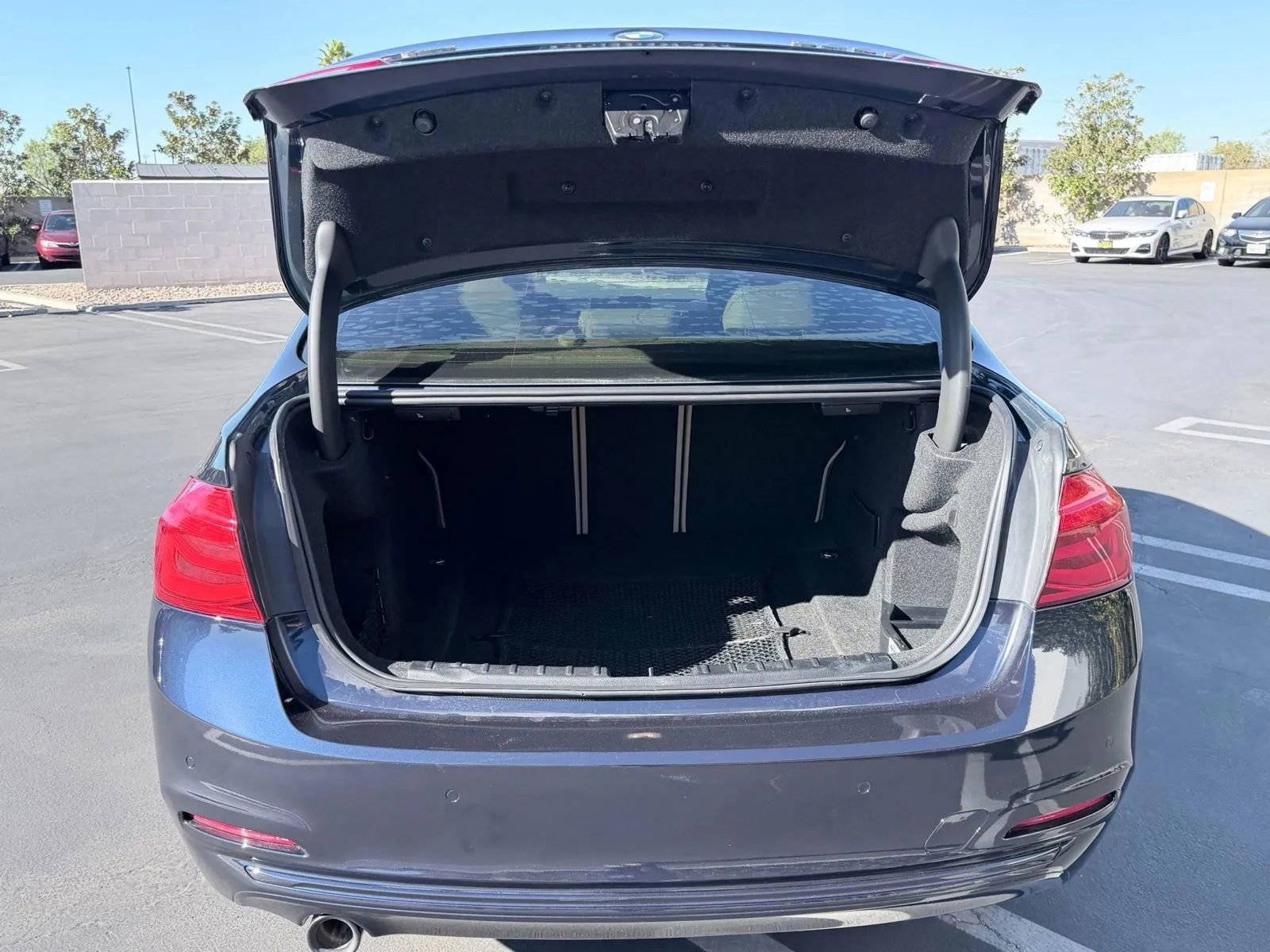 Used 2016 BMW 328d xDrive Sedan image 12