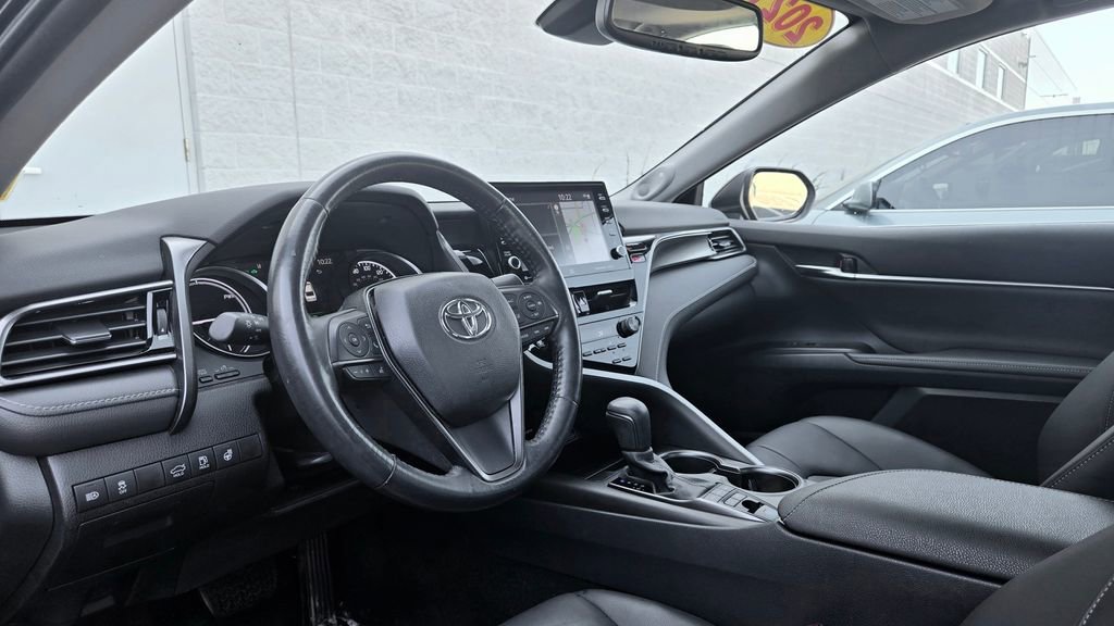 Used 2021 Toyota Camry XSE w/ Navigation Upgrade Package FWD image 18