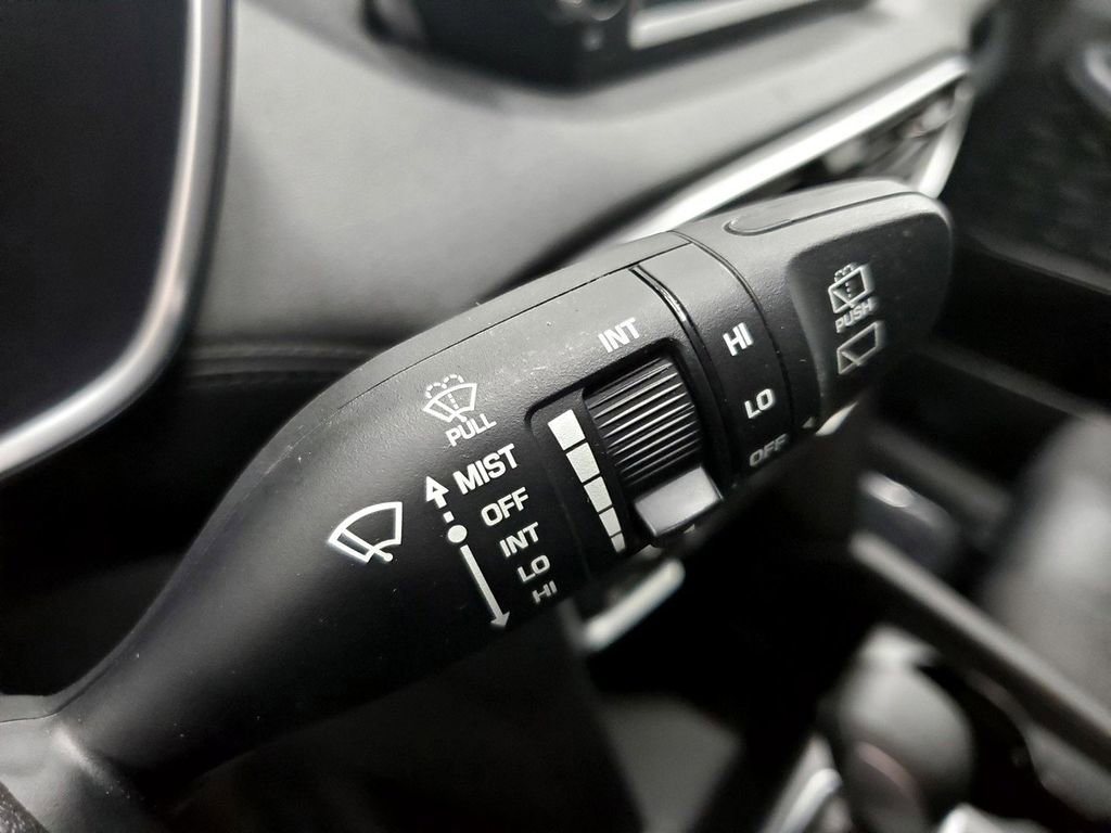 Used 2019 Hyundai Santa Fe SE image 31