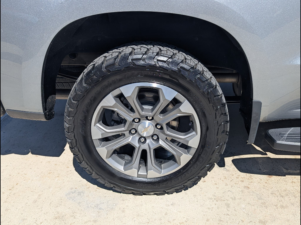 Used 2024 Chevrolet Silverado 1500 High Country w/ Technology Package AWD/4WD image 19