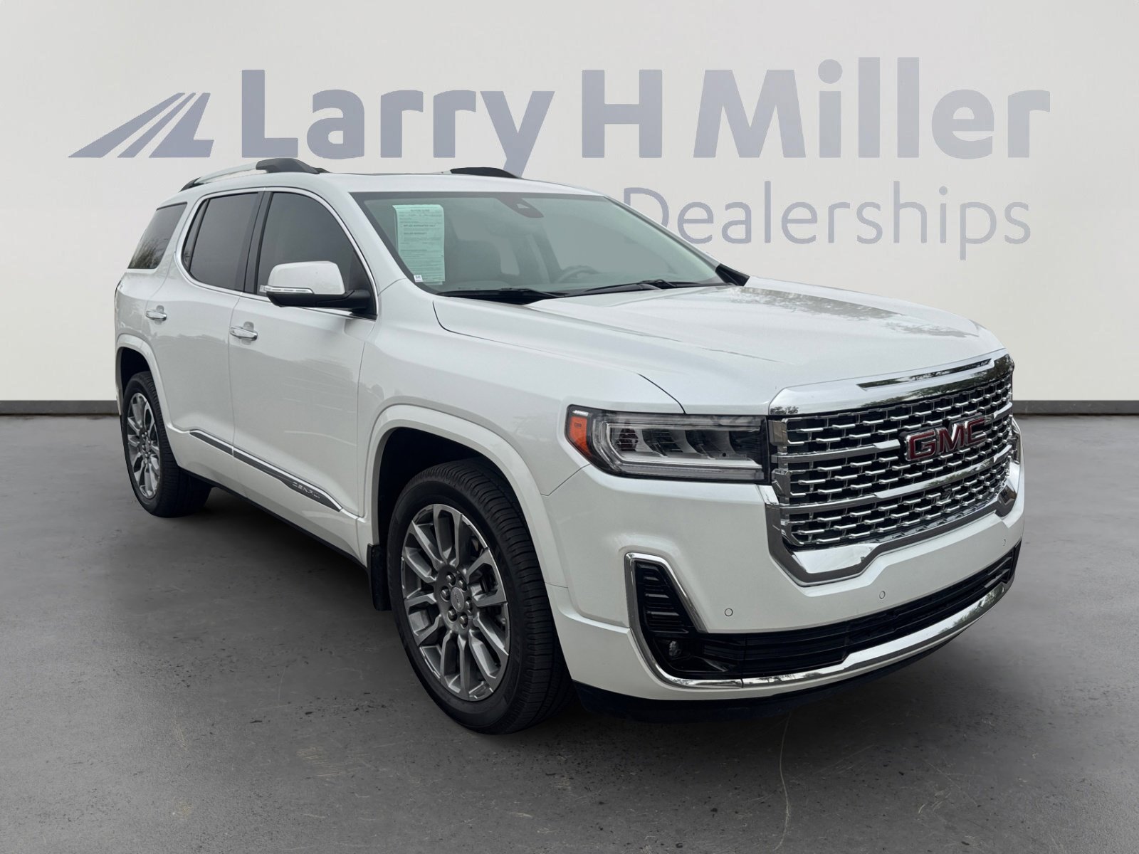 Used 2021 GMC Acadia Denali w/ Denali Ultimate Package AWD/4WD image 7