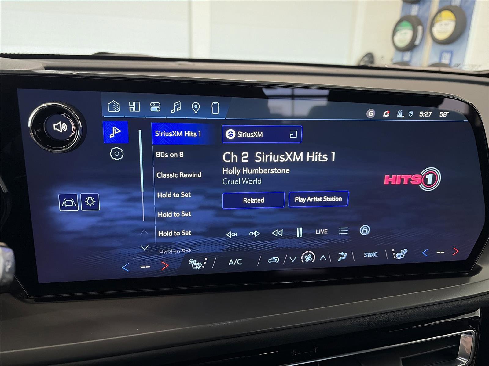 New 2026 Chevrolet Traverse LT w/ Midnight/Sport Edition FWD image 20