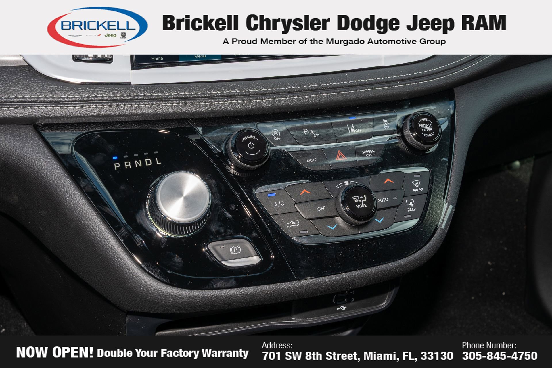 New 2026 Chrysler Pacifica Select image 25