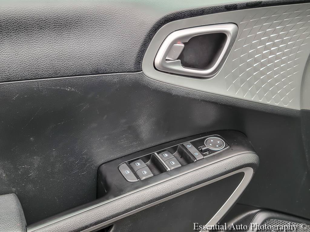 Used 2024 Kia Soul LX w/ Option Group 015 FWD image 14