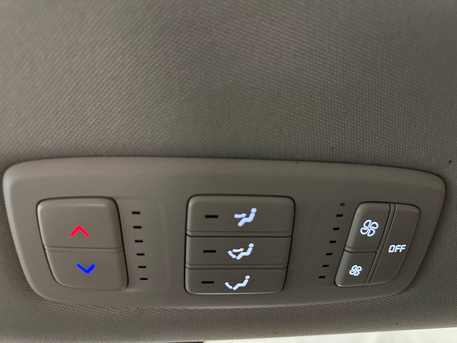 Certified 2022 Kia Carnival LX FWD image 21