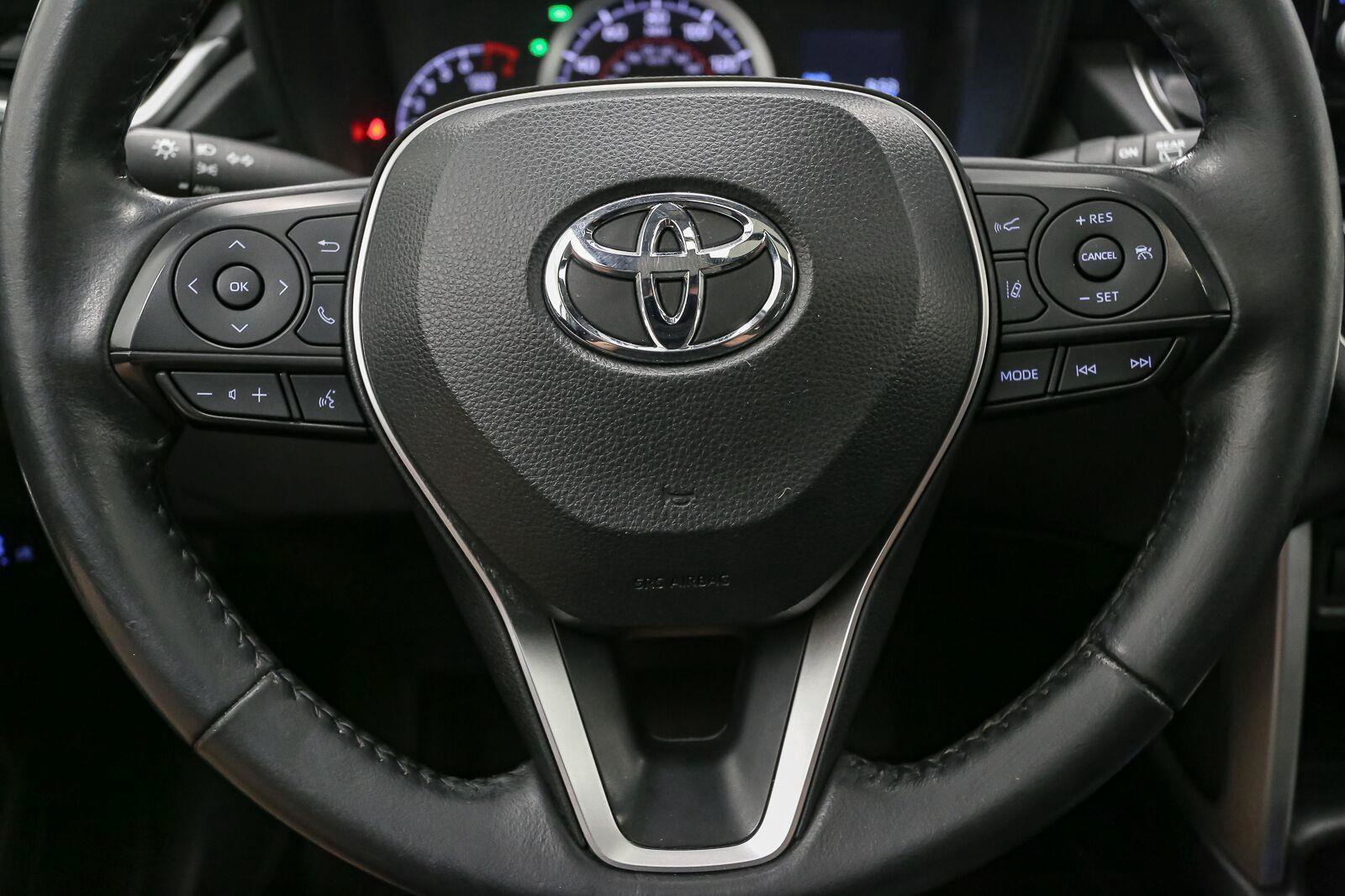 Used 2022 Toyota Corolla Cross LE w/ Moonroof Package AWD/4WD image 36