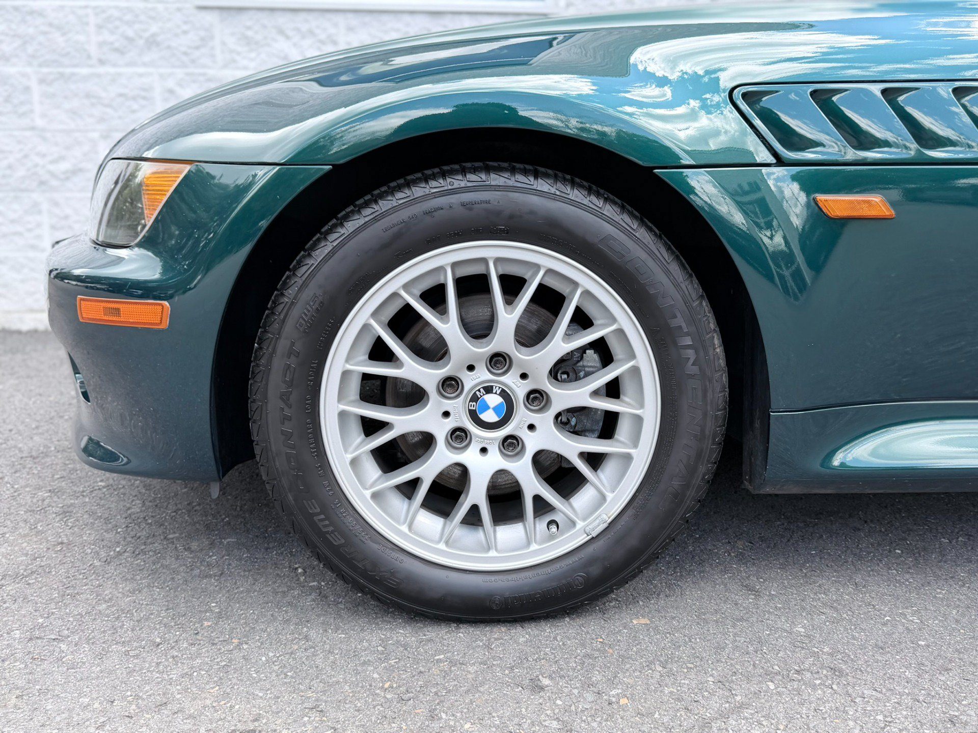 Used 1999 BMW Z3 2.5i RWD image 53