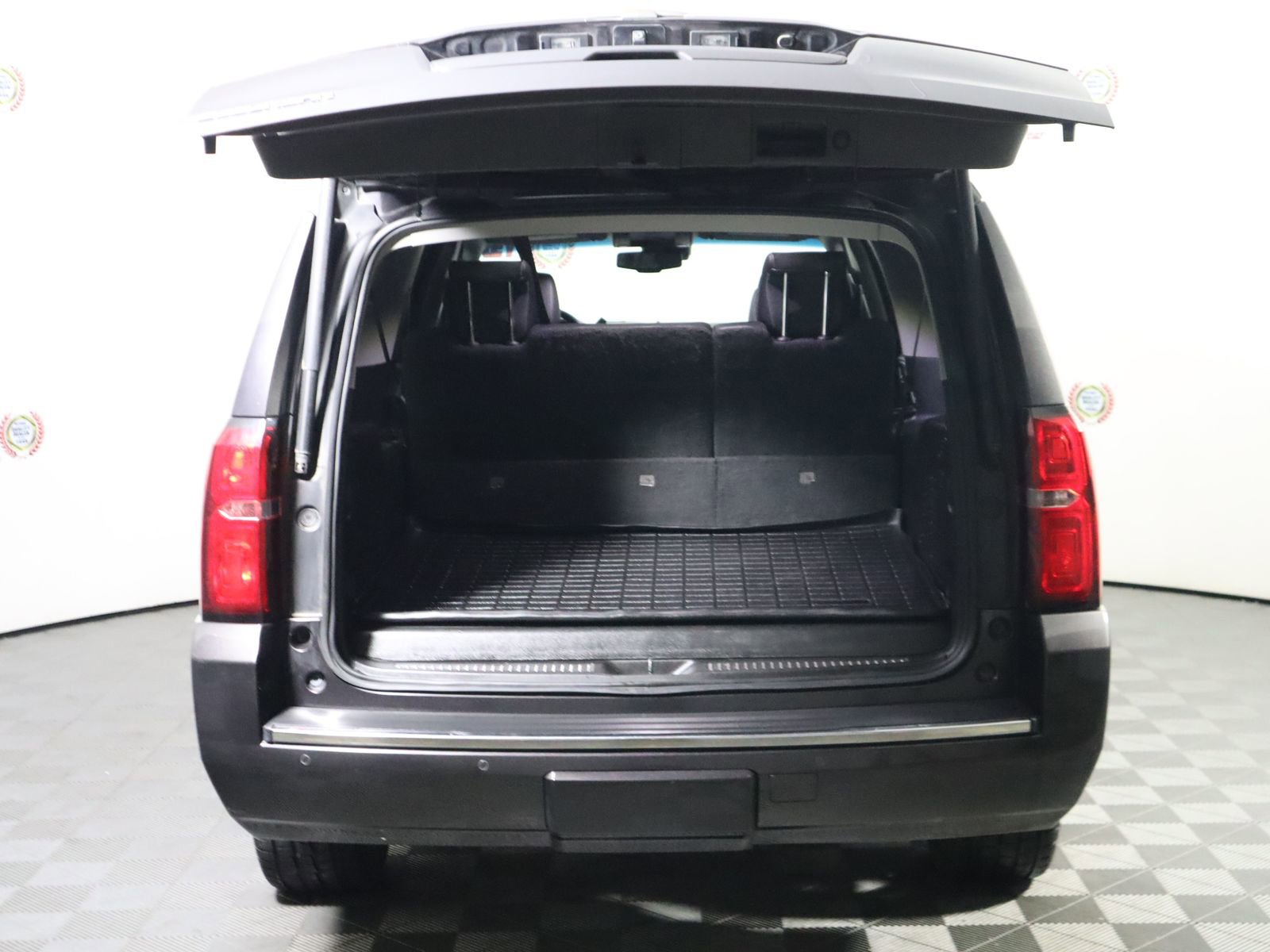 Used 2015 Chevrolet Suburban LTZ AWD/4WD image 9