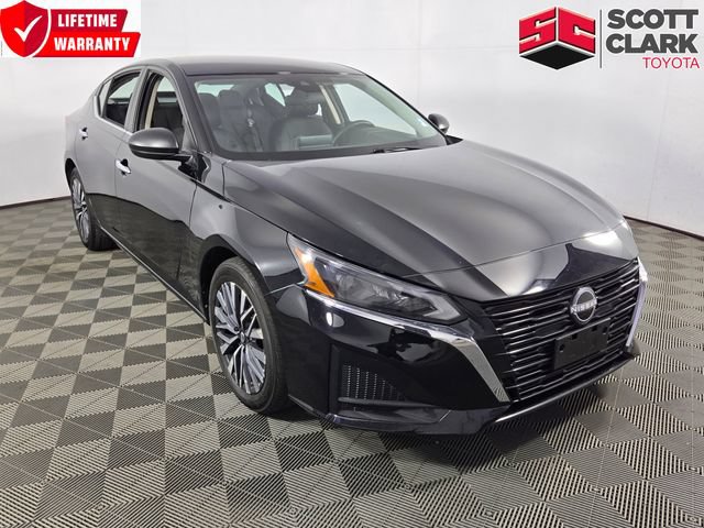 Used 2024 Nissan Altima 2.5 SV FWD image 1