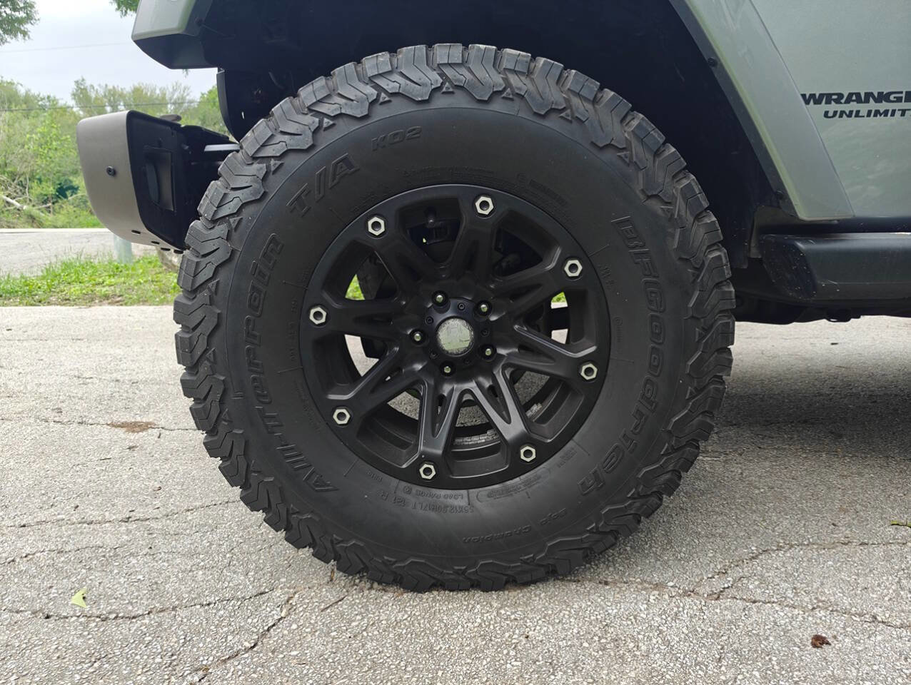 Used 2016 Jeep Wrangler Unlimited Sahara AWD/4WD image 21