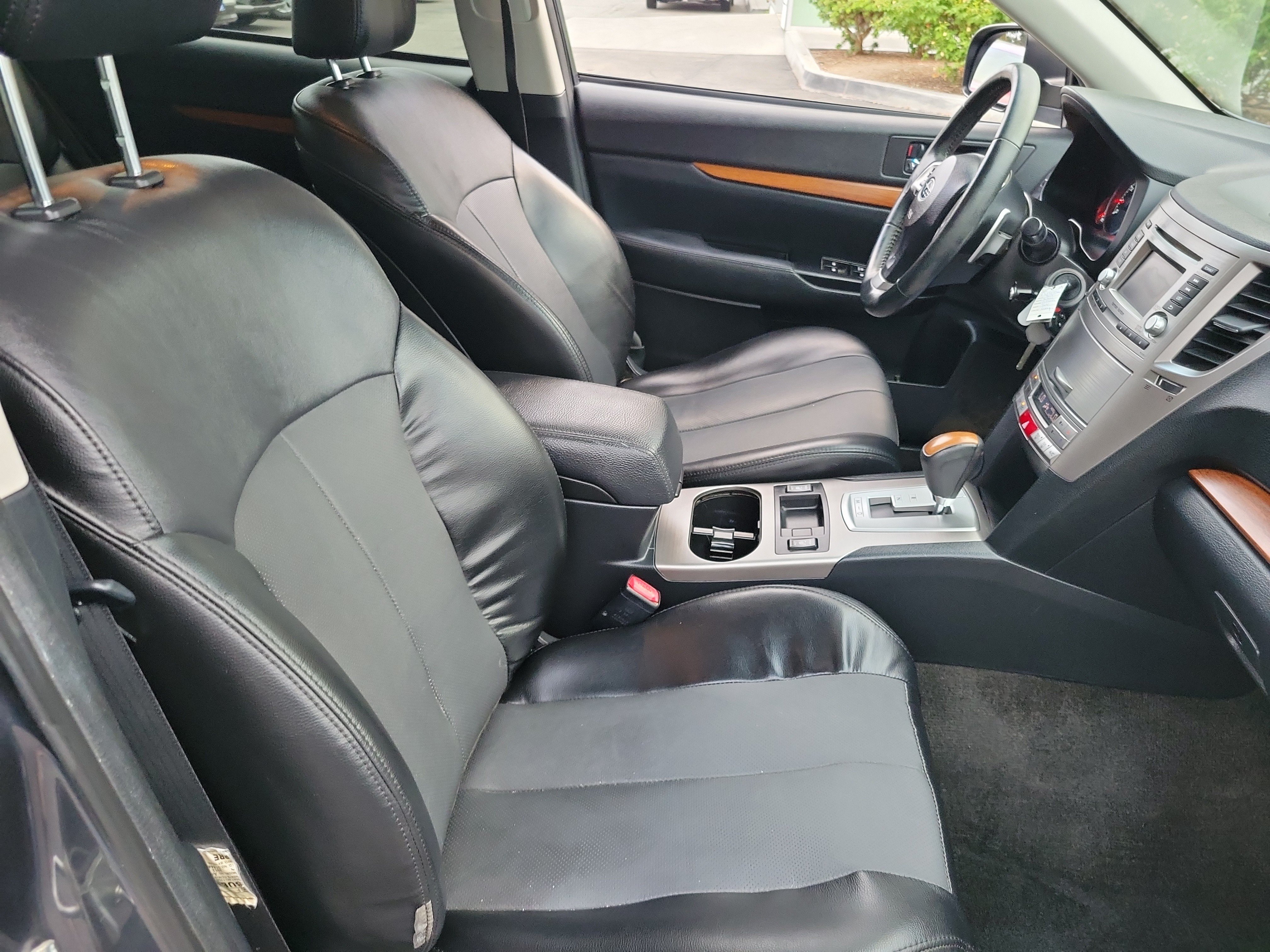 Used 2014 Subaru Outback 2.5i Limited w/ Moonroof Package AWD/4WD image 22