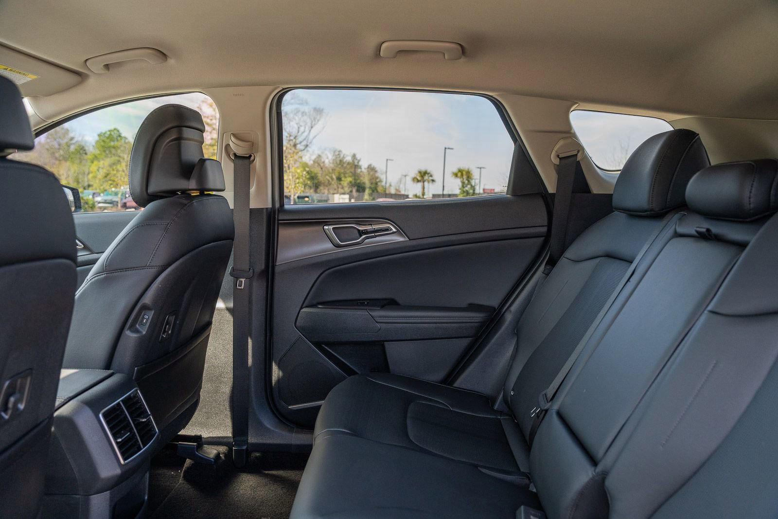 New 2026 Kia Sportage EX image 18