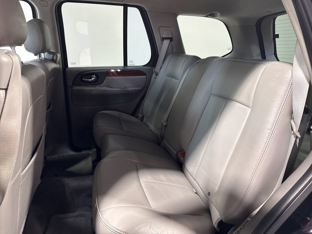 Used 2008 GMC Envoy Denali w/ Sun And 6-Disc Cd Package RWD image 28