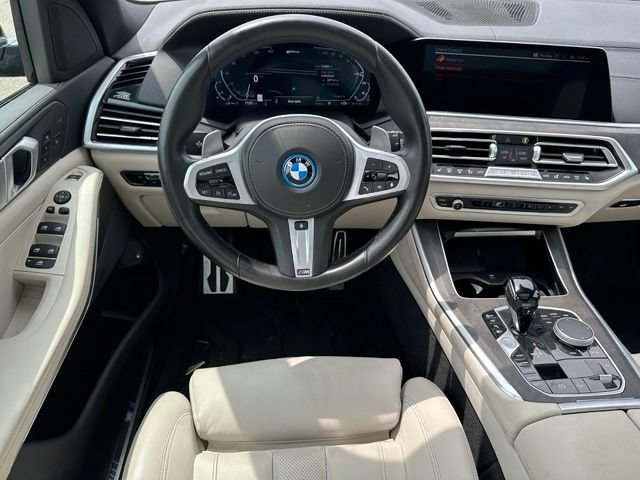Used 2022 BMW X5 xDrive45e w/ M Sport Package AWD/4WD image 17