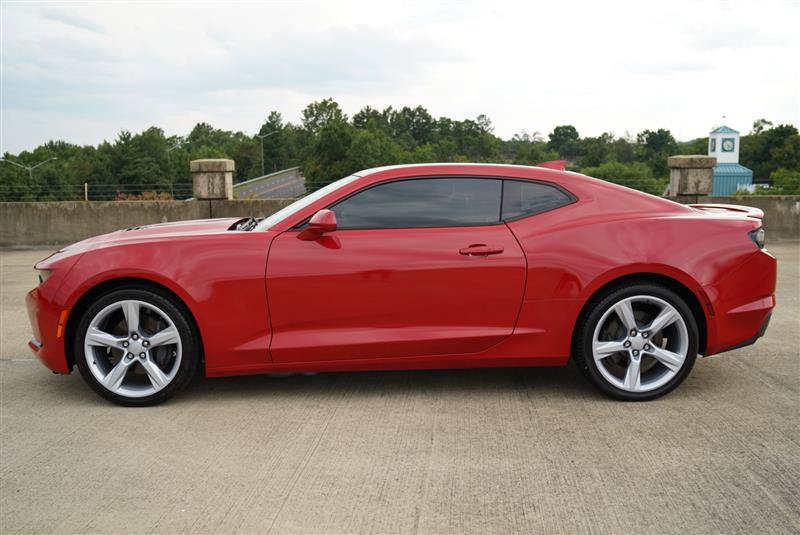 Used 2016 Chevrolet Camaro SS RWD image 3