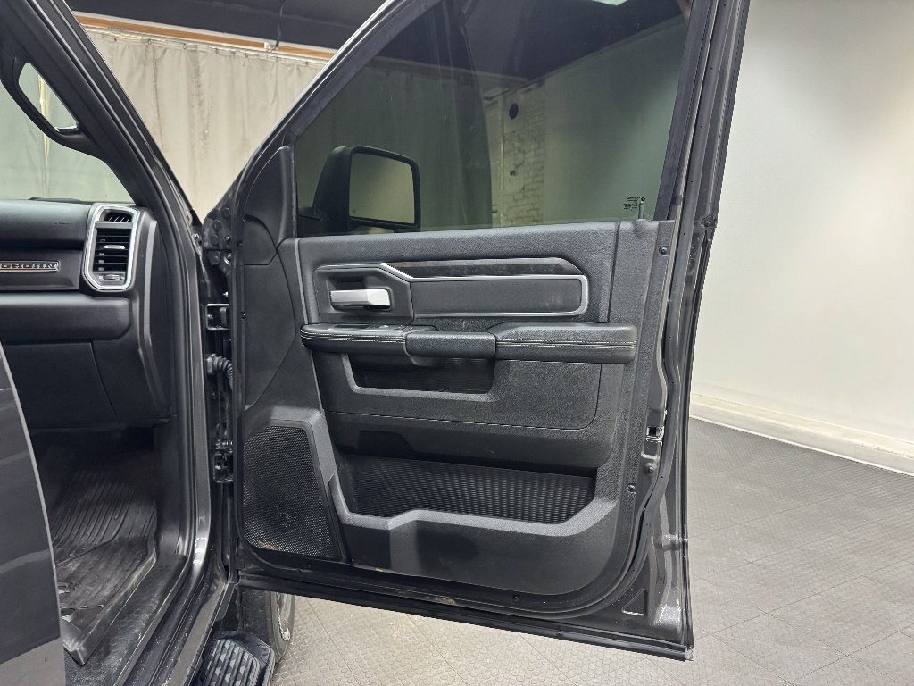 Used 2024 RAM 2500 Big Horn w/ Night Edition AWD/4WD image 20