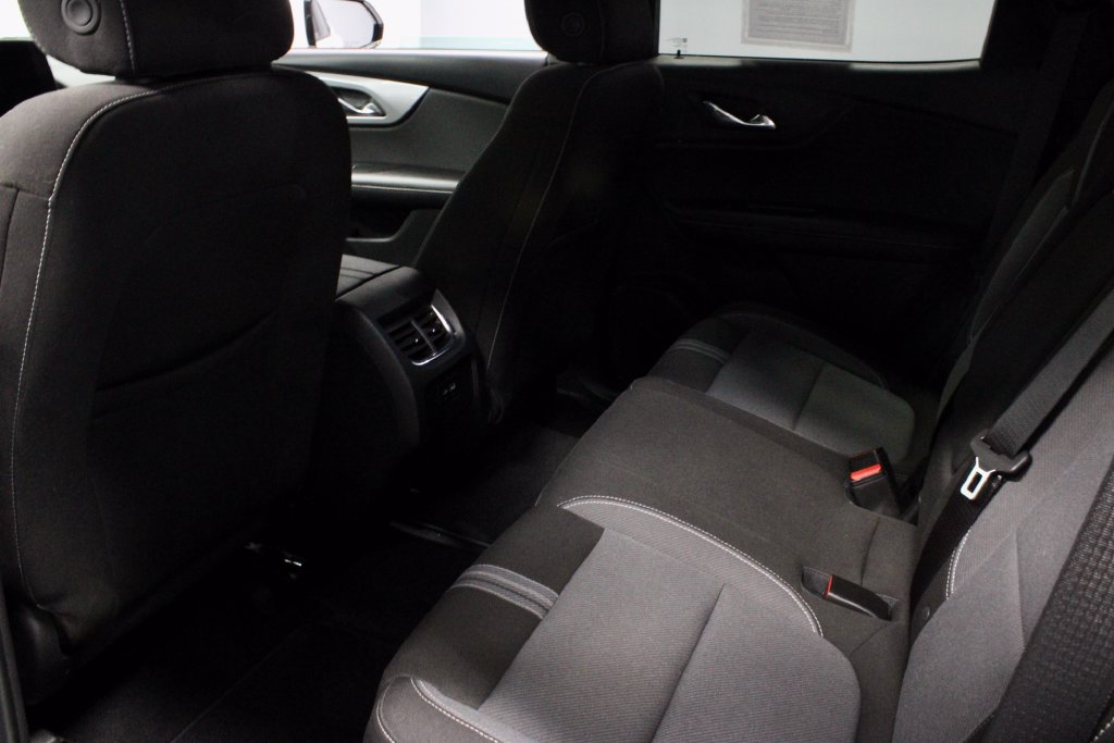Used 2025 Chevrolet Blazer LT FWD image 20