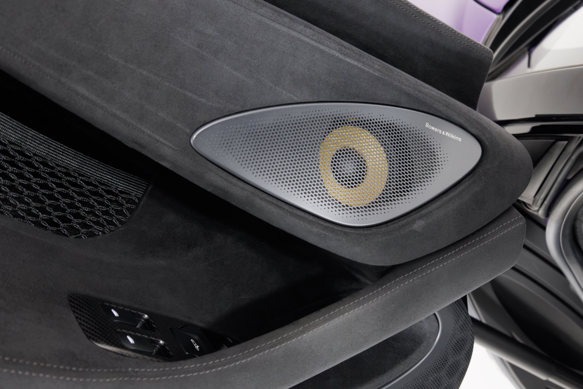 Used 2020 McLaren 600LT Spider RWD image 33