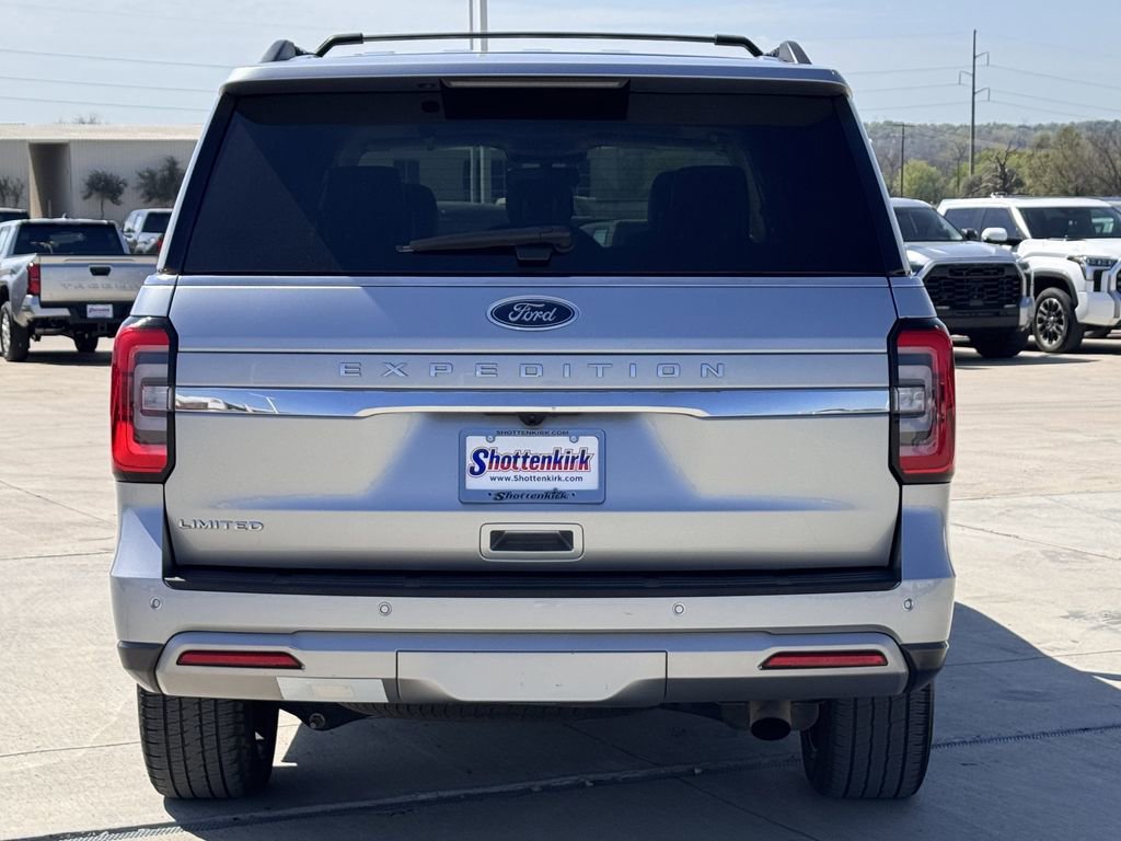 Used 2024 Ford Expedition Limited image 5