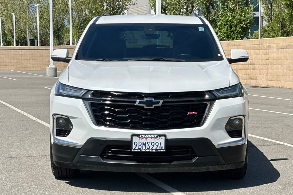 Used 2022 Chevrolet Traverse RS FWD image 9