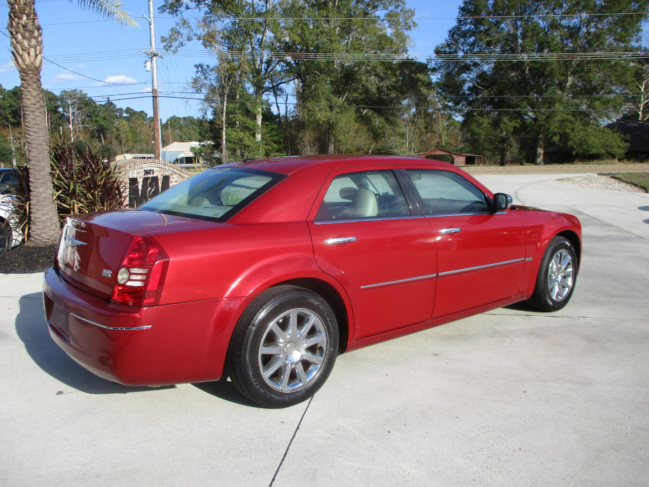 Used 2010 Chrysler 300 Touring image 26