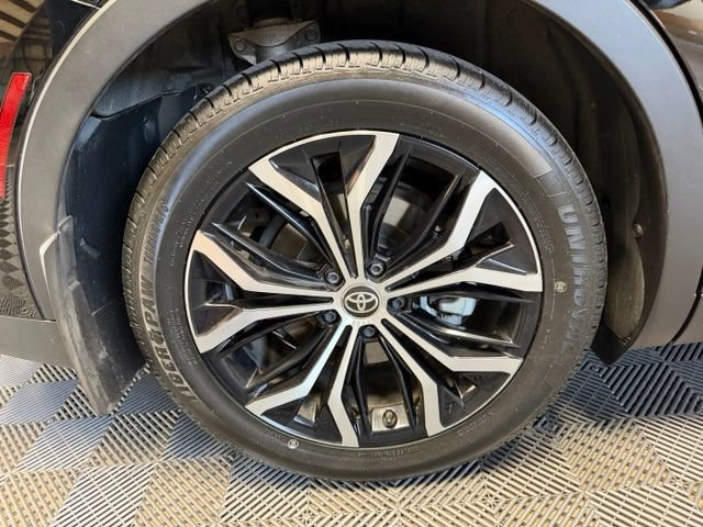 Used 2024 Toyota Crown AWD/4WD image 43