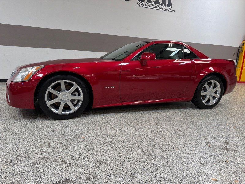 Used 2004 Cadillac XLR RWD image 4