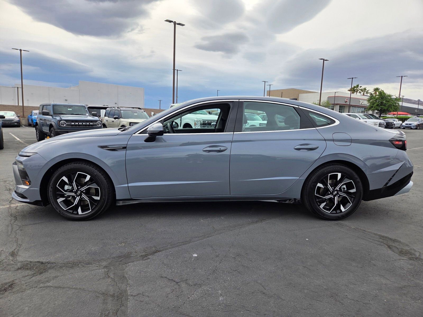 Used 2025 Hyundai Sonata SEL image 3