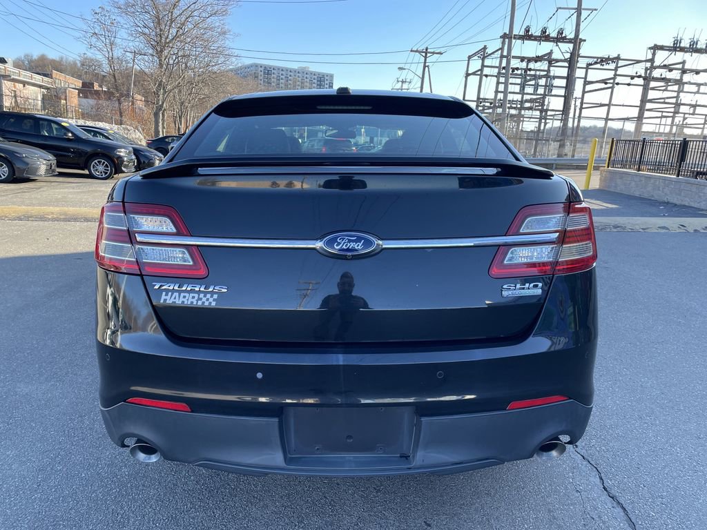 Used 2013 Ford Taurus SHO image 4
