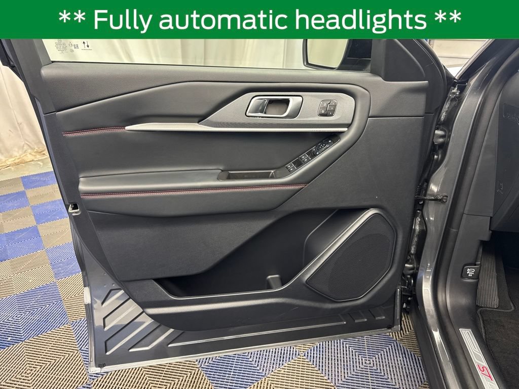 New 2026 Ford Explorer ST-Line w/ ST-Line Street Pack AWD/4WD image 10
