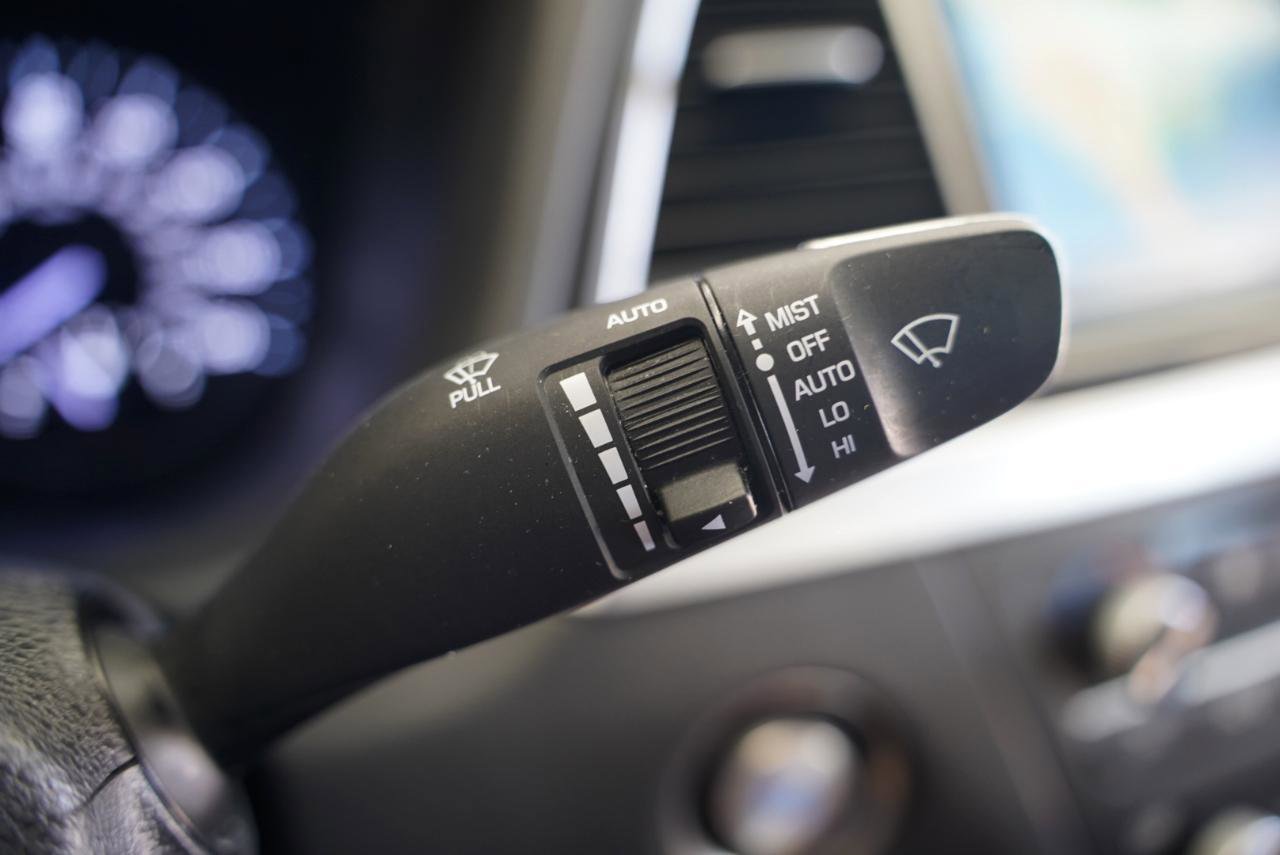 Used 2018 Genesis G80 3.3T Sport RWD image 15