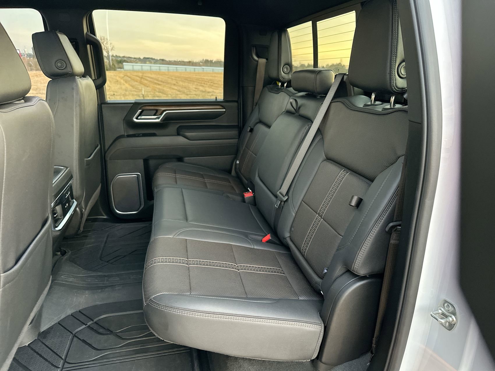 Used 2025 Chevrolet Silverado 2500 High Country w/ High Country Premium Package AWD/4WD image 21