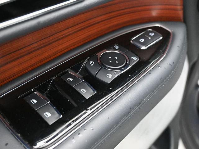 Used 2024 Lincoln Navigator Reserve image 12