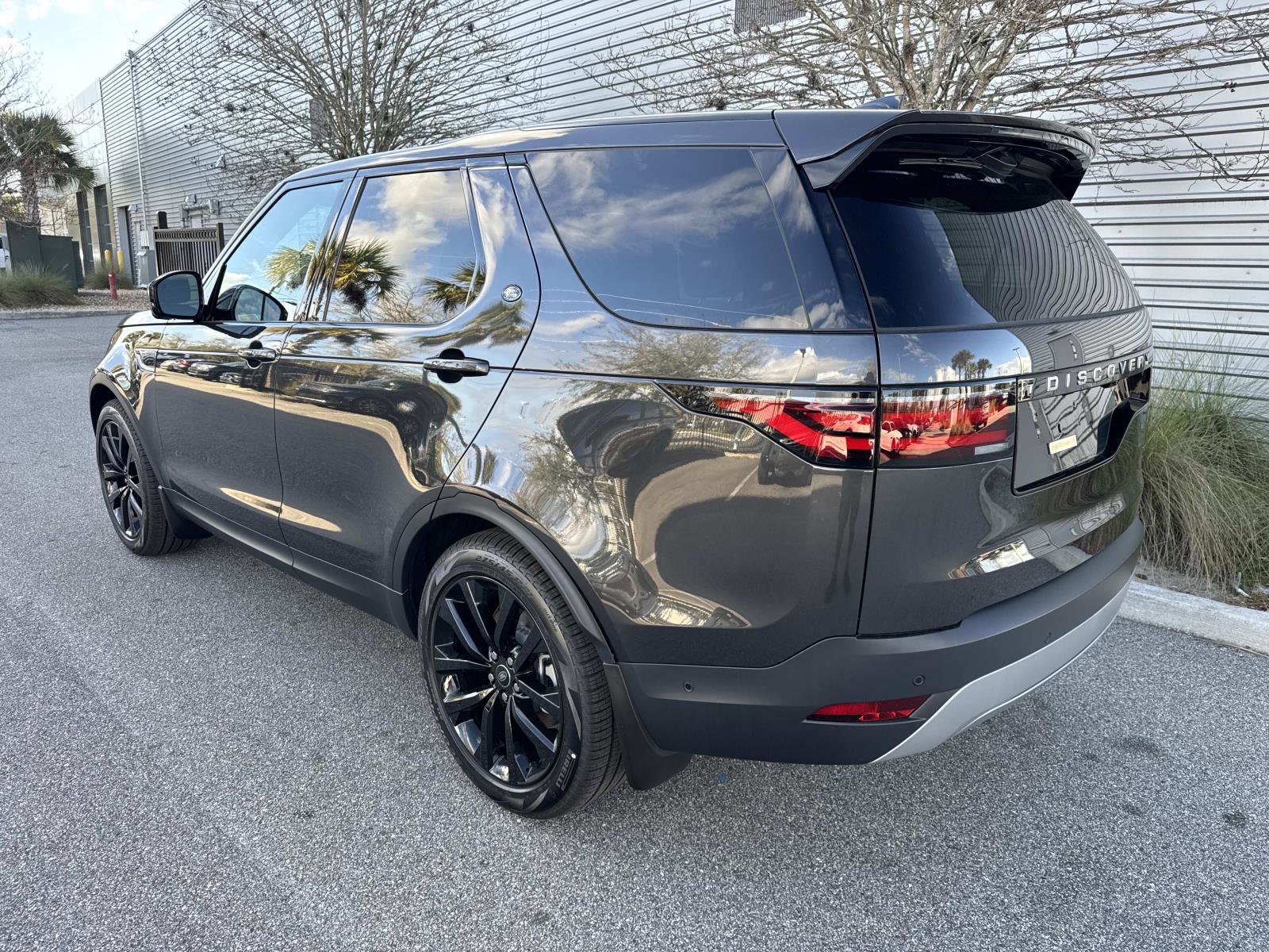 New 2026 Land Rover Discovery S AWD/4WD image 3