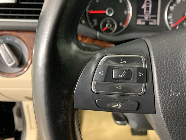 Used 2012 Volkswagen Passat TDI SEL Premium image 20