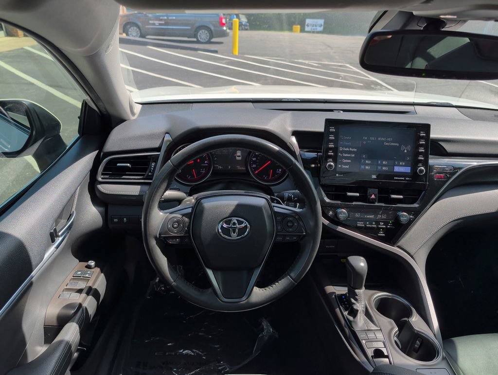 Used 2022 Toyota Camry XSE w/ Navigation Package FWD image 16