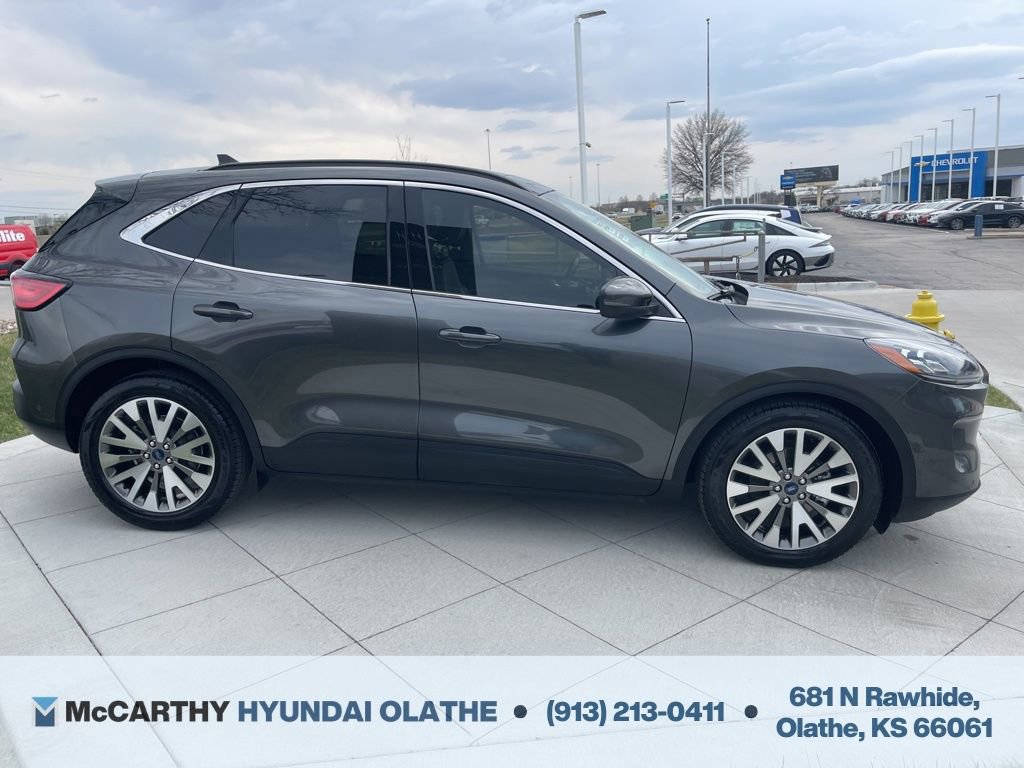 Used 2020 Ford Escape Titanium w/ Titanium Premium Package 2.0 image 6