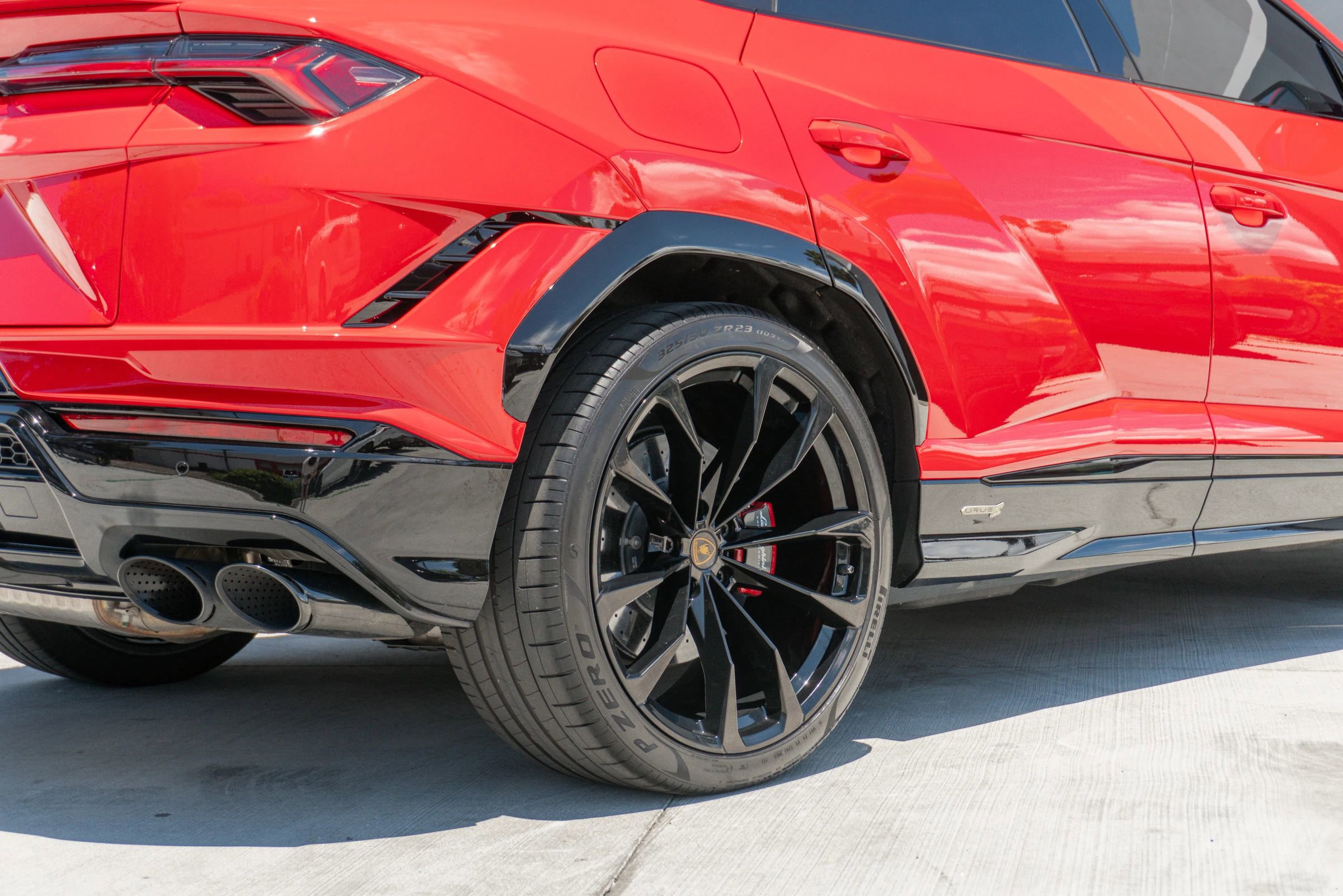 Used 2024 Lamborghini Urus S AWD/4WD image 42